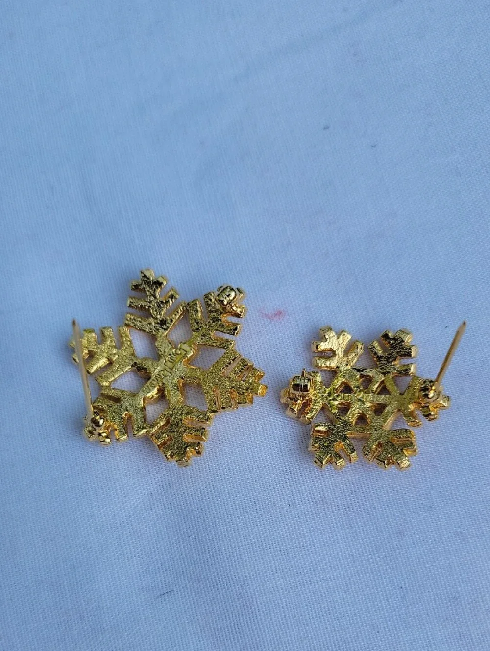 Vintage Joan Rivers Gold Snowflake Brooch Set with Crystal Accents